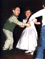 KidsDancing.JPG (76317 bytes)